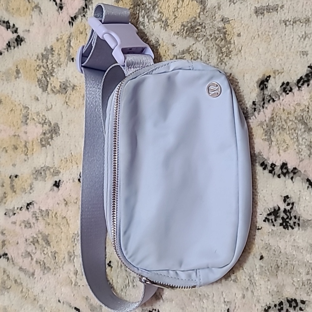 Lululemon belt bag